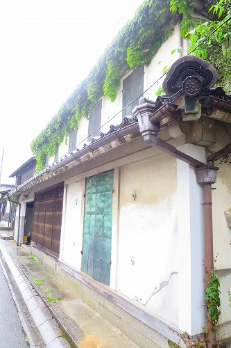 雨の筑前内野宿は長崎街道の宿場町