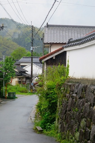 雨の筑前内野宿は長崎街道の宿場町