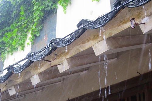 雨の筑前内野宿は長崎街道の宿場町