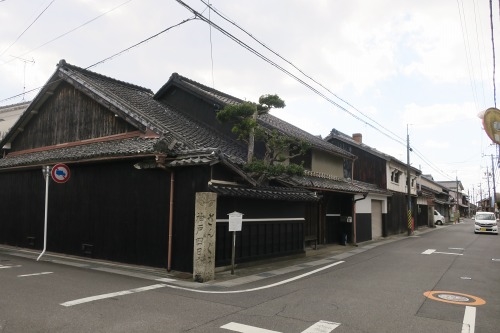 白子を散歩|伊勢参宮街道をぶらり散歩と車関連の神社で安全祈願散歩