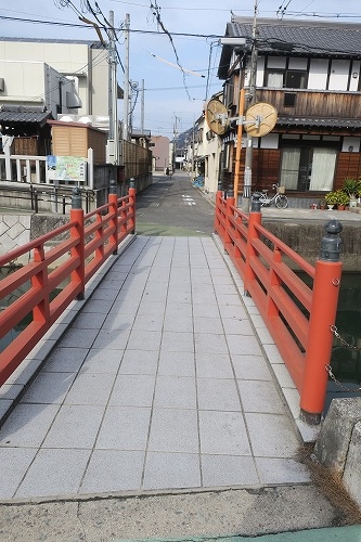 竹原を散歩|シュークリームを食べながら瓦の街並みをぶらぶら散歩で