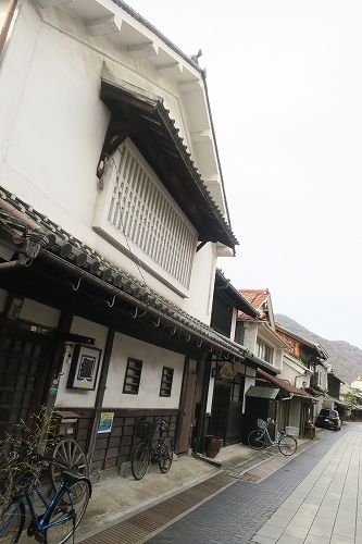 竹原を散歩|シュークリームを食べながら瓦の街並みをぶらぶら散歩で