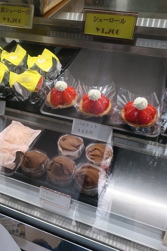 竹原を散歩|シュークリームを食べながら瓦の街並みをぶらぶら散歩で