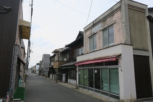 竹原を散歩|シュークリームを食べながら瓦の街並みをぶらぶら散歩で