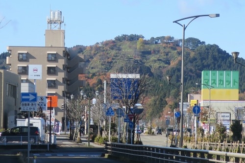 春日山を散歩|紅葉の季節に上杉謙信の春日山城と林泉寺でお墓参り