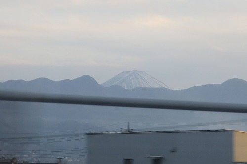 塩尻駅を散歩|あずさ○号からの風景と老舗の映画館東座と塩尻グルメ