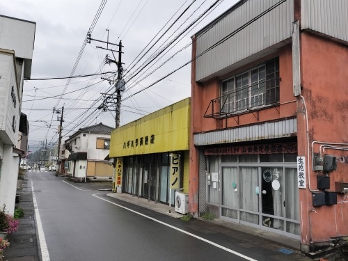 志布志を散歩|洋館の旧東郷医院と志布志銀座の美味しい焼き鳥屋さん