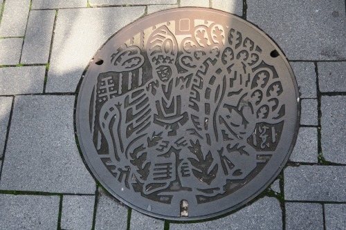 マンホール関東・中部編 マンホールにはその魅力が満載 下をみて歩こう