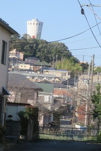 まつば坂を散歩|まつば坂の由来は「まつば」という地名にあるらしい