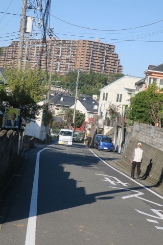 まつば坂を散歩|まつば坂の由来は「まつば」という地名にあるらしい
