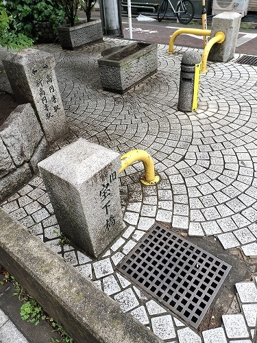 ~UbÒ̊X΂ł͂Ȃk̂Âܒʂ菤XXU
