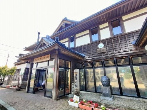 真室川を散歩|真室川駅舎がみたい!真室川駅周辺の散歩はついでだす