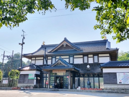真室川を散歩|真室川駅舎がみたい!真室川駅周辺の散歩はついでだす