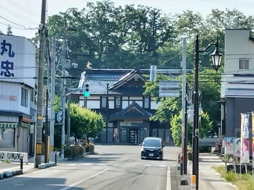 真室川を散歩|真室川駅舎がみたい!真室川駅周辺の散歩はついでだす
