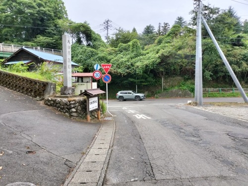 ��c�����U���b�ߐ{�^��̏o�g�n��c���Ɖ��B�X����c���h�Ղ��U����