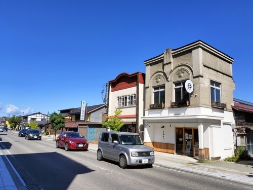 ��Â��U���b