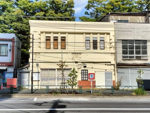 �������͂��U���b�s�^�S���X�C�b�`�J�t�F�Ɛ[��1�{�ɑ����ǂ�H�ׂ�