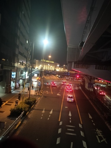 ��J���U���b��̏�삩����J�܂ŎU���E��p�ٓ��ƃr�[���ŗ[�H����