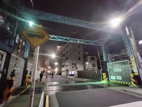 ��J���U���b��̏�삩����J�܂ŎU���E��p�ٓ��ƃr�[���ŗ[�H����