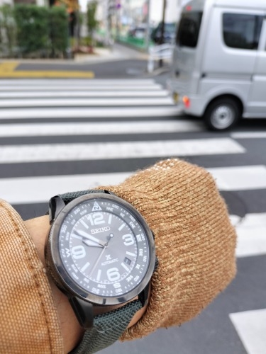 �V����w���U���b�C������Ɛ�c���Y����w�n���S�ɏ���āx�����