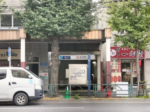 �V����w���U���b�C������Ɛ�c���Y����w�n���S�ɏ���āx�����