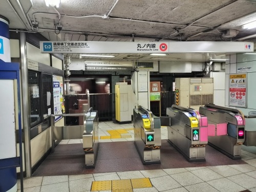 �V����w���U���b�C������Ɛ�c���Y����w�n���S�ɏ���āx�����