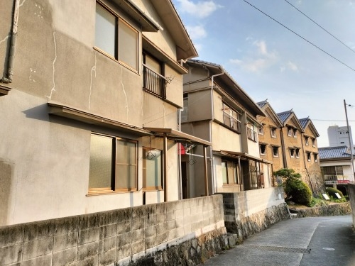 �����U���b�f��@�w���̐��E�̕Ћ��Ɂx�ɂłĂ�����̊X���݂��U����