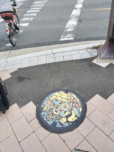 �����U��