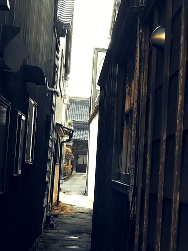 金谷本町を散歩|鋳物師の街と石畳・千本格子は美しい風景だと思った