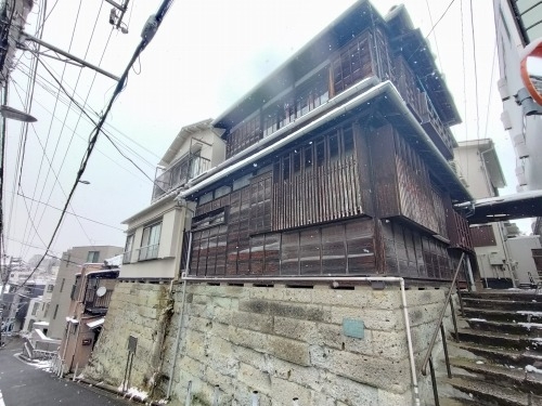 水道橋から散歩|雪降る路地散歩・文豪が住んだ街本郷はどんな街か?