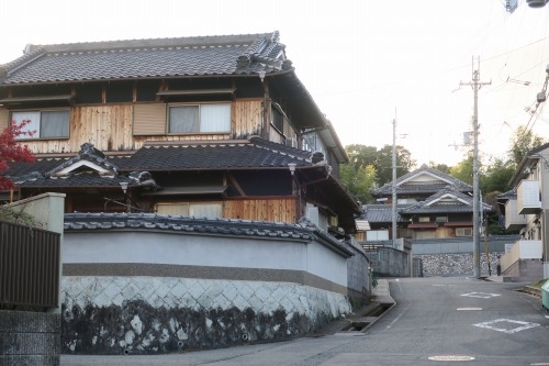 三田を散歩|鳥羽海賊九鬼氏の城下町とGHQと戦った白洲次郎の物語